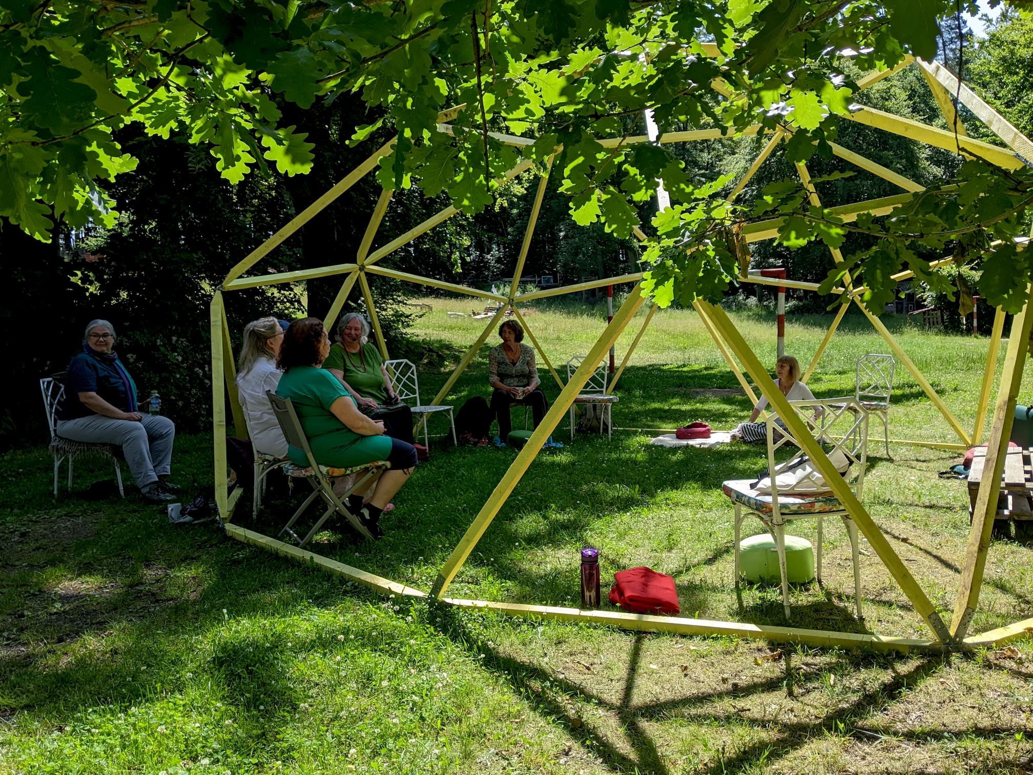 Ein Sommerfest der Fülle 13 Meditation im Freien